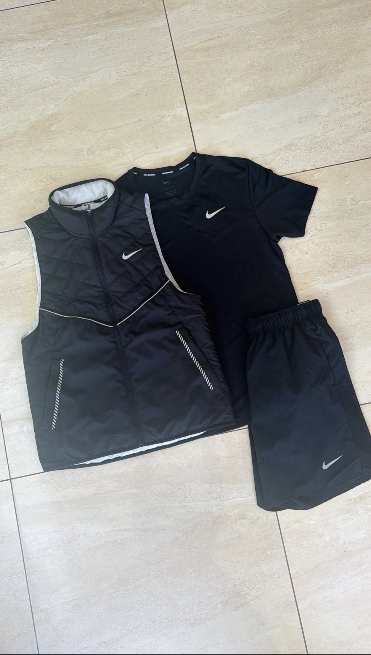 NIKE Gillet Black Set